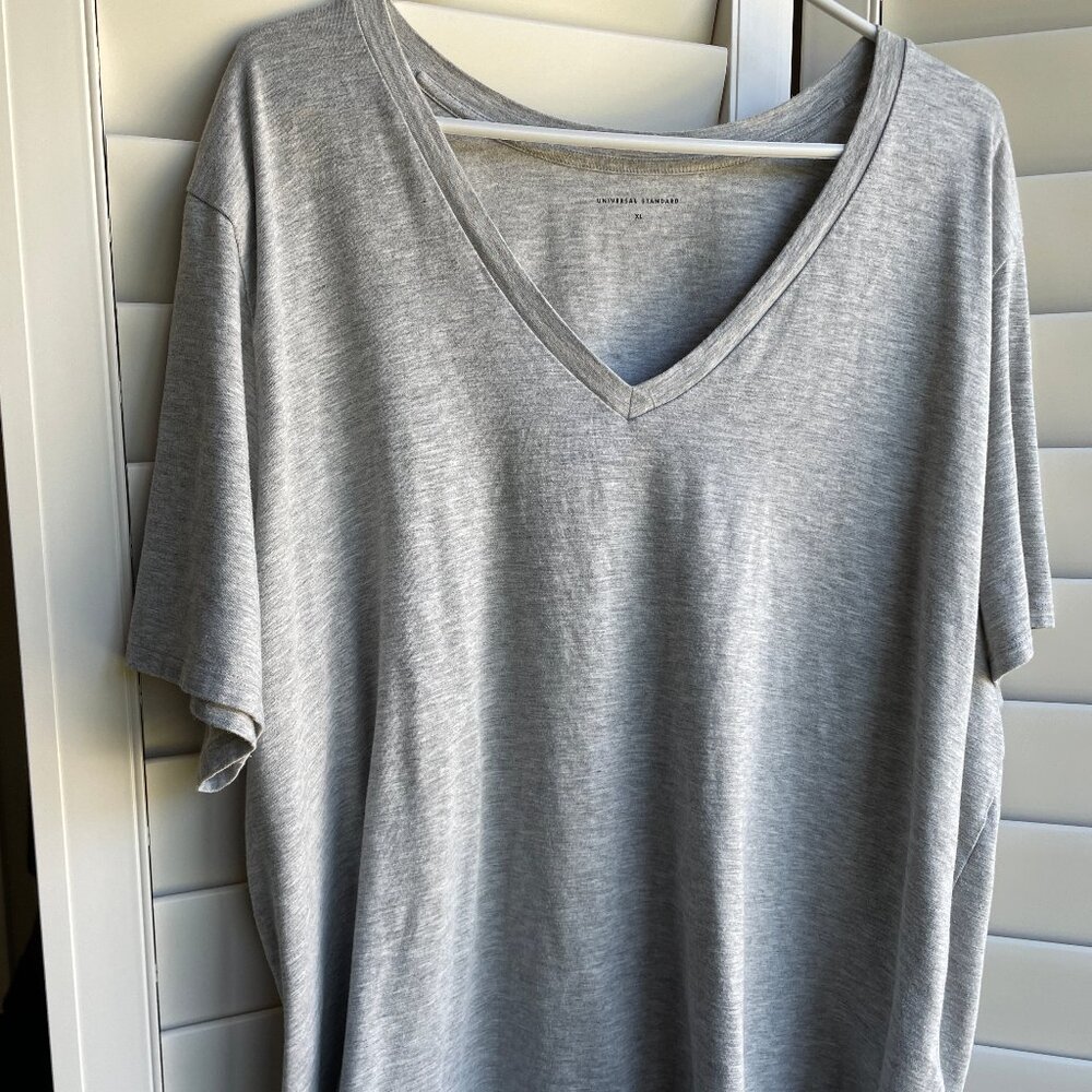 Universal Standard V-Rex Short Sleeve XL 26/28 - Heather Grey